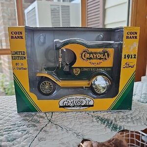 Crayola 1912 Ford Coin Bank in Green and Yellow **Brand New**